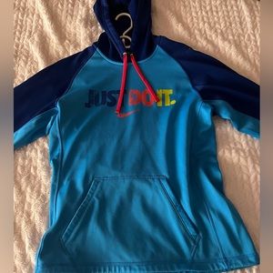 Men’s Small Nike Therma-Fit Sweatshirt